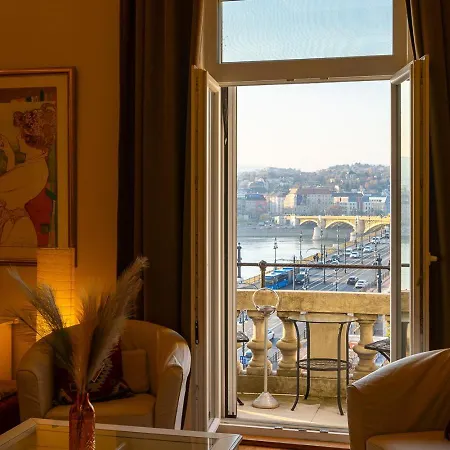 Apartment Magical Danube View In A Spacious Two Bedroom Next To Parliament Budapest