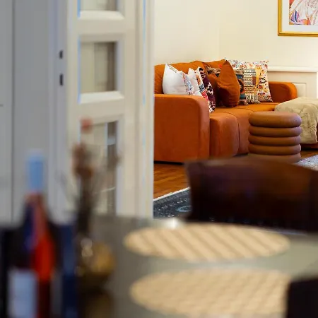 Magical Danube View In A Spacious Two Bedroom Next To Parliament Apartment *