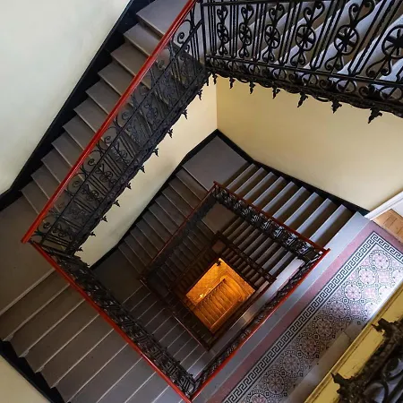 Magical Danube View In A Spacious Two Bedroom Next To Parliament Budapest