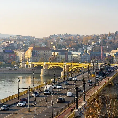 Magical Danube View In A Spacious Two Bedroom Next To Parliament *