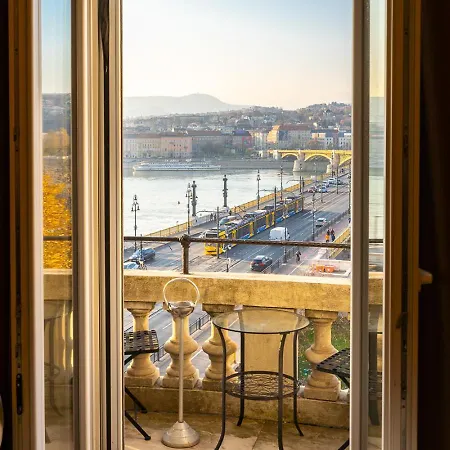 Апартаменты Magical Danube View In A Spacious Two Bedroom Next To Parliament Будапешт