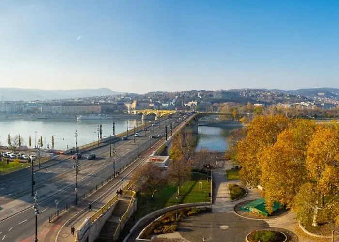 Apartament Magical Danube View In A Spacious Two Bedroom Next To Parliament