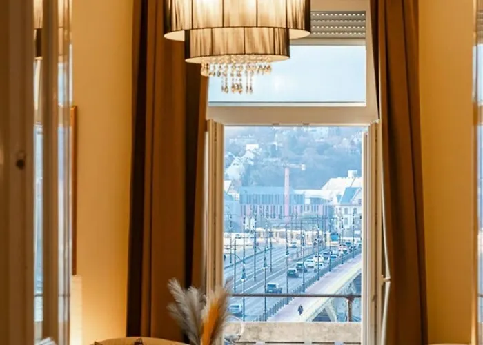 Lejlighed Magical Danube View In A Spacious Two Bedroom Next To Parliament *
