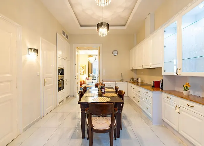Lejlighed Magical Danube View In A Spacious Two Bedroom Next To Parliament