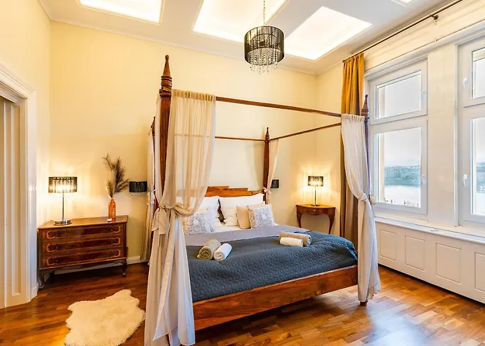 Magical Danube View In A Spacious Two Bedroom Next To Parliament Apartament