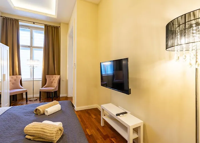 Magical Danube View In A Spacious Two Bedroom Next To Parliament Lejlighed Budapest