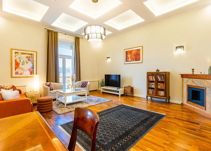 Magical Danube View In A Spacious Two Bedroom Next To Parliament Apartament *