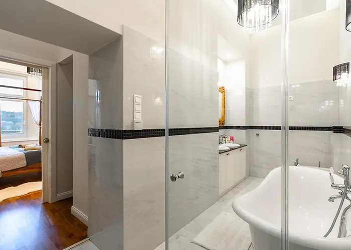 Apartament Magical Danube View In A Spacious Two Bedroom Next To Parliament *