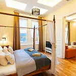 Magical Danube View In A Spacious Two Bedroom Next To Parliament Διαμέρισμα *