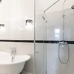 Διαμέρισμα Magical Danube View In A Spacious Two Bedroom Next To Parliament Βουδαπέστη