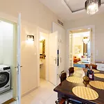 Magical Danube View In A Spacious Two Bedroom Next To Parliament