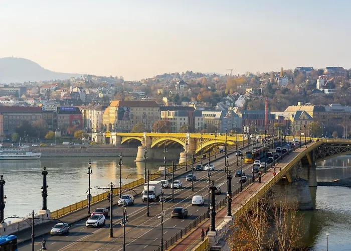 Magical Danube View In A Spacious Two Bedroom Next To Parliament *