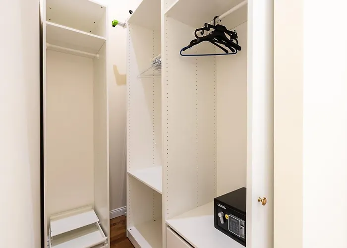Διαμέρισμα Magical Danube View In A Spacious Two Bedroom Next To Parliament *