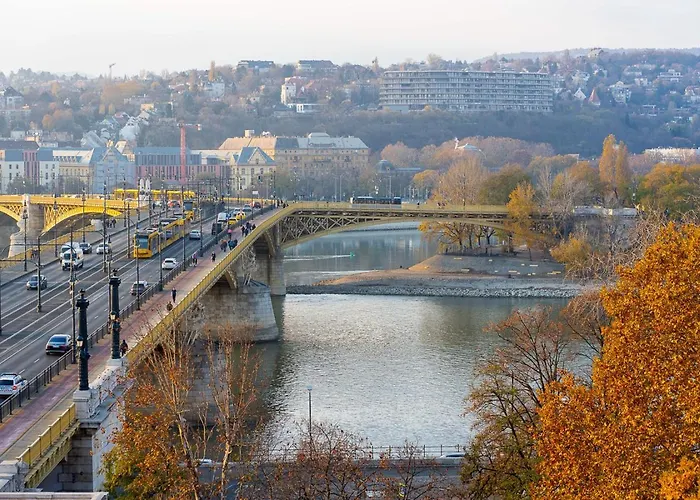 Magical Danube View In A Spacious Two Bedroom Next To Parliament Διαμέρισμα